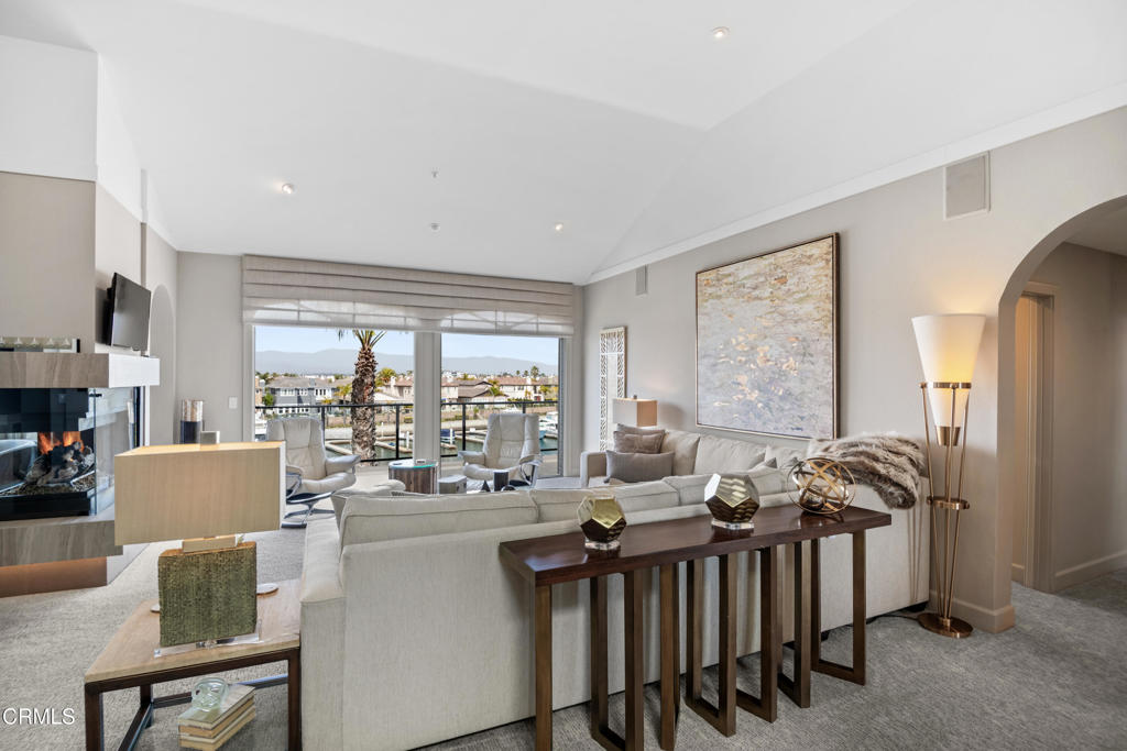 1758 Emerald Isle Way Oxnard, CA 93035 - Photo 5 of 27