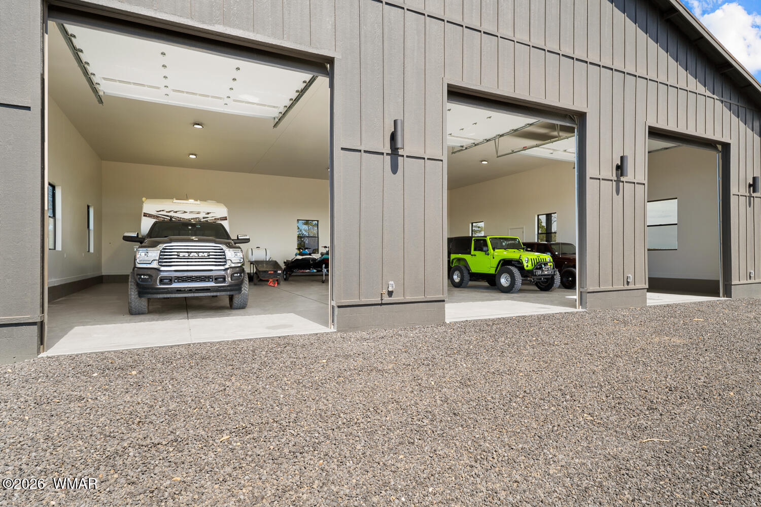 512 Fieldy Road Show Low, AZ 85901 - Photo 87 of 128 Garage Doors