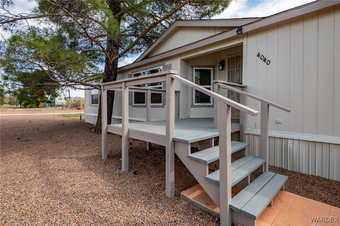 4040 North Stardust Road Kingman, AZ 86409 - Photo 22 of 36 Deck