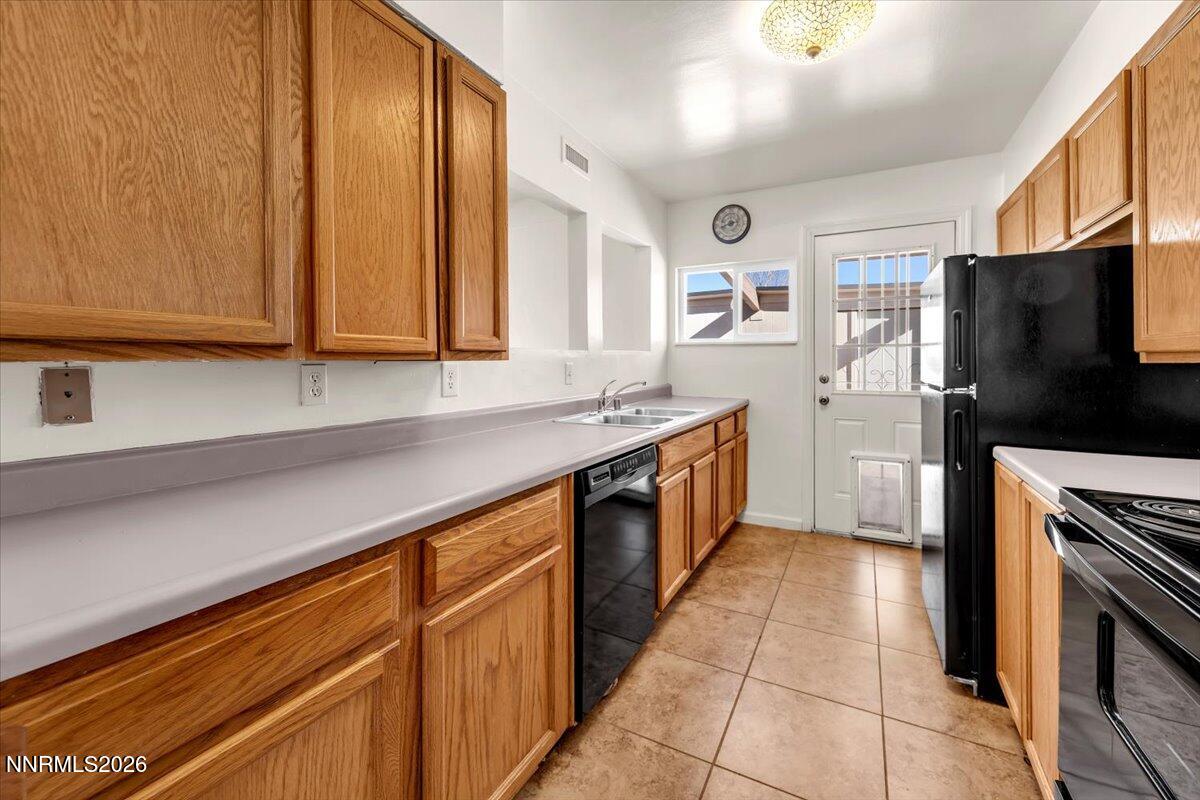 11272 Green Mountain Street Reno, NV 89506 - Photo 8 of 29 08-008