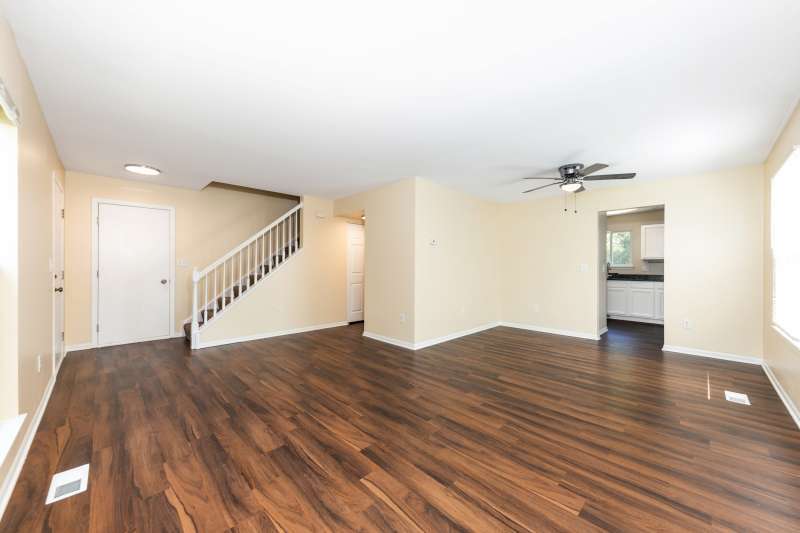 2054 Trafalger Court Romeoville, IL 60446 - Photo 3 of 26