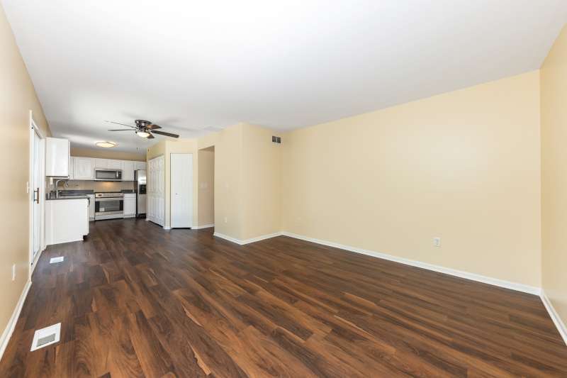 2054 Trafalger Court Romeoville, IL 60446 - Photo 7 of 26