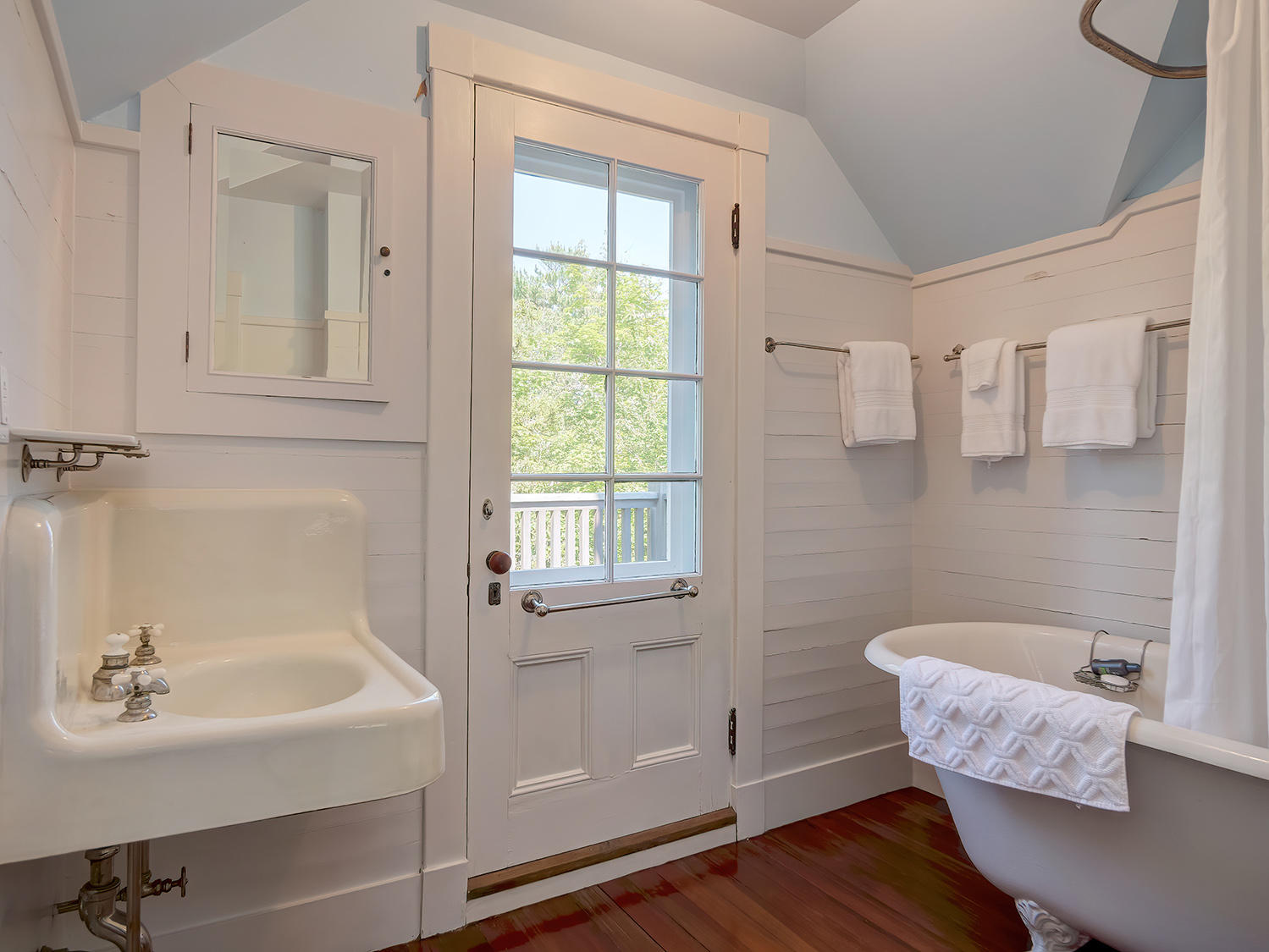 19 Delights Road Northeast Harbor, ME 04662 - Photo 53 of 61 Bedroom 3 En-suite