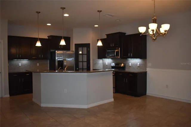 $2,200 | 6933 Surrey Hill Place, Apollo Beach, FL 33572