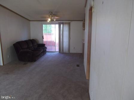 112 Pheasant Road, Unit 112 Lancaster, PA 17603 - Photo 4 of 23 Gallery Image 4