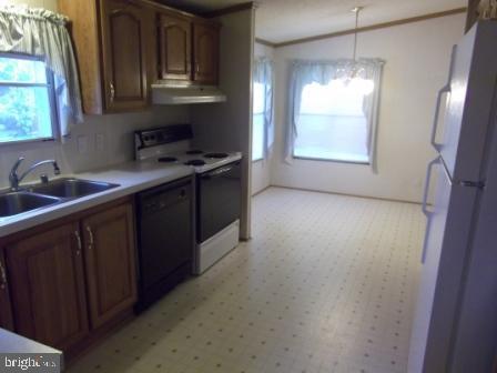112 Pheasant Road, Unit 112 Lancaster, PA 17603 - Photo 6 of 23 Gallery Image 6