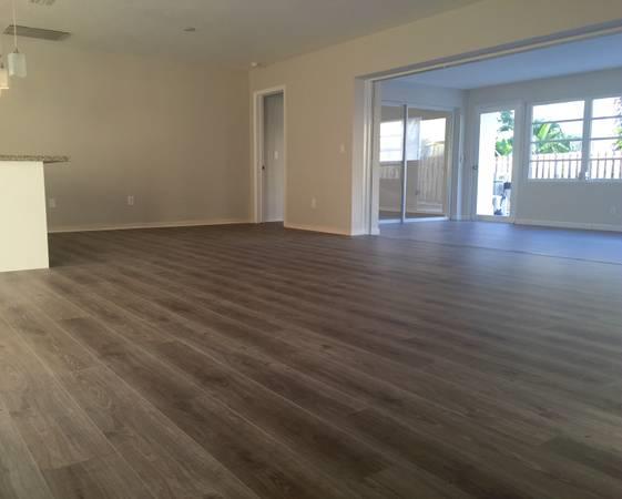 113 Park Lane East Lake Worth, FL 33462 - Photo 9 of 19 wide shot of room