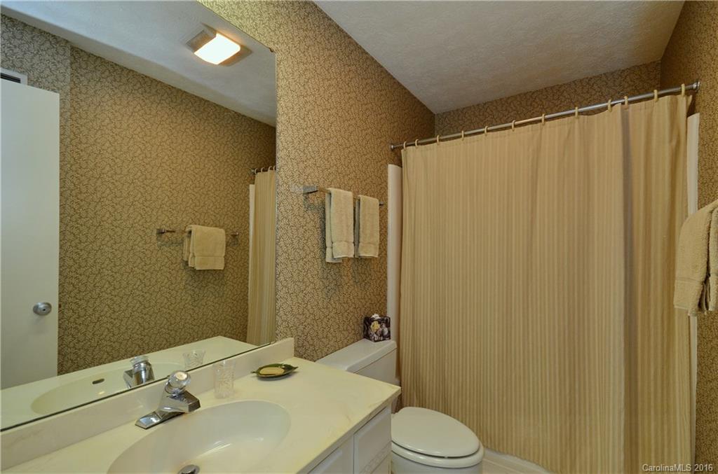 74 Ninevah Road, Unit 74 Waynesville, NC 28786 - Photo 8 of 12 Gallery Image 8