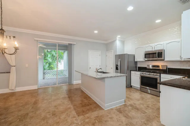 $2,650 | 7865 15th Lane, Vero Beach, FL 32966