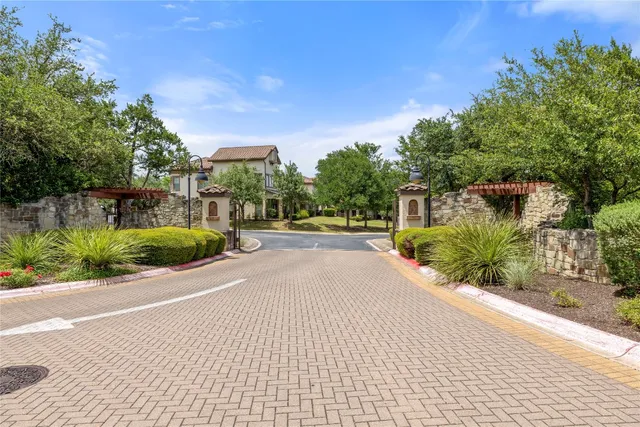 $700,000 | 7800 Southwest Parkway, Unit 1112, Austin, TX 78735