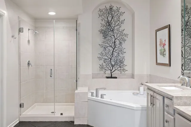 $700,000 | 7800 Southwest Parkway, Unit 1112, Austin, TX 78735