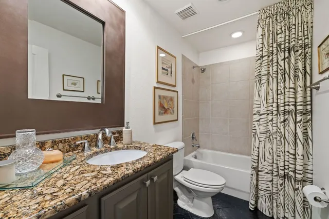 $700,000 | 7800 Southwest Parkway, Unit 1112, Austin, TX 78735