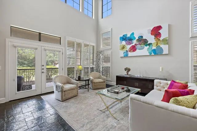 $700,000 | 7800 Southwest Parkway, Unit 1112, Austin, TX 78735