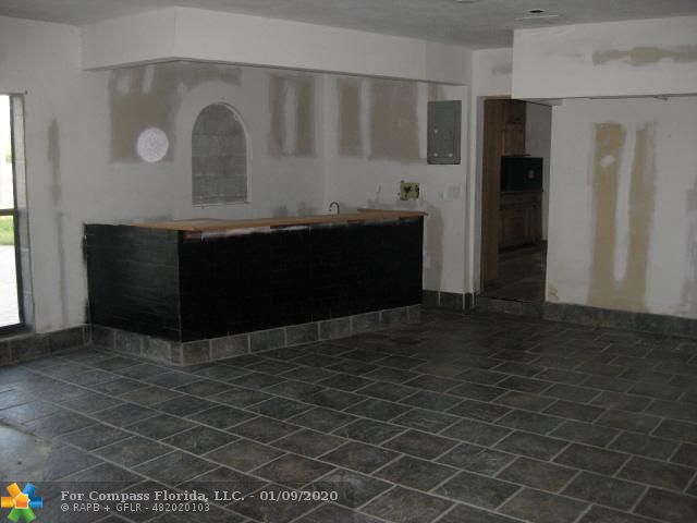 4801 Hancock Road Southwest Ranches, FL 33330 - Photo 8 of 25 Den/Family/Great Room