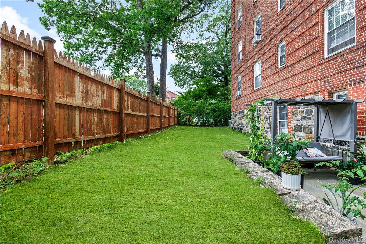 1360 Midland Avenue, Unit TE Bronxville, NY 10708 - Photo 19 of 22 Wow, look at this enormos private backyard