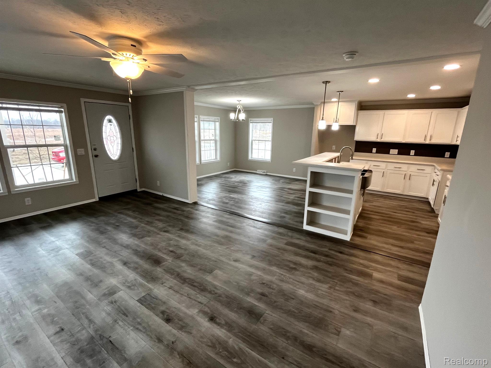 258 Riviera Drive Lapeer, MI 48446 - Photo 7 of 36 Gallery Image 7