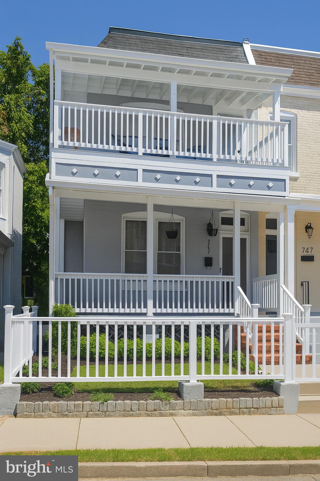 749 Gresham Place Northwest Washington, DC 20001 - Photo 3 of 20 a view of a house with a deck