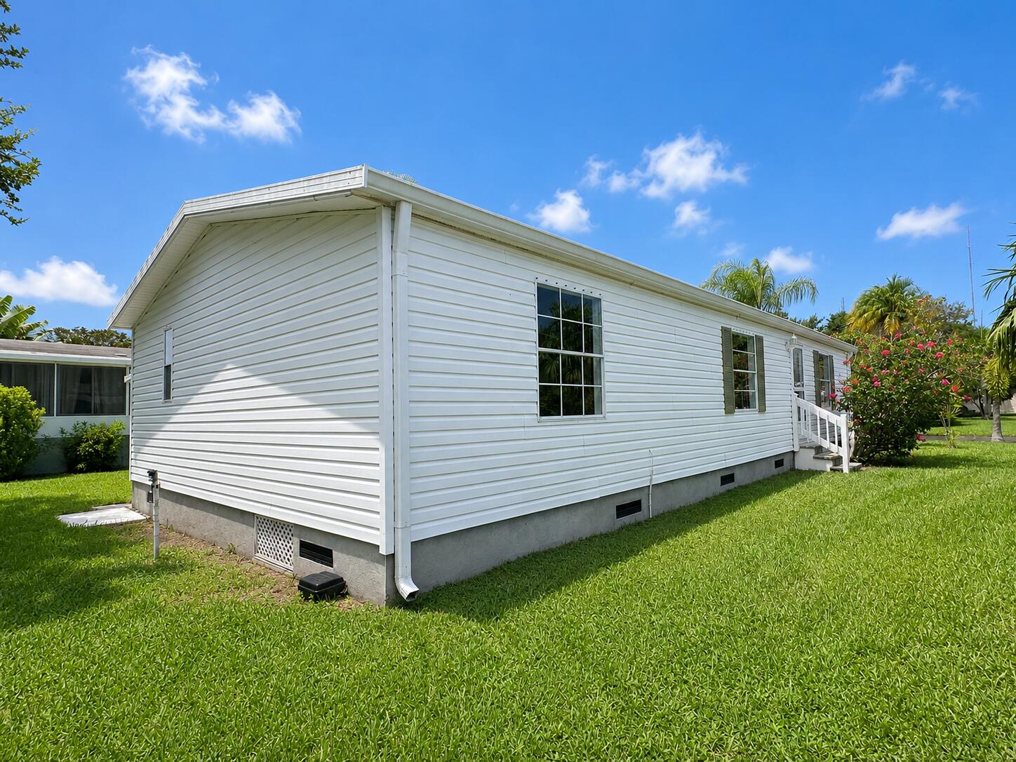 8294 East Club Road Boca Raton, FL 33433 - Photo 6 of 37 Rear/Side View
