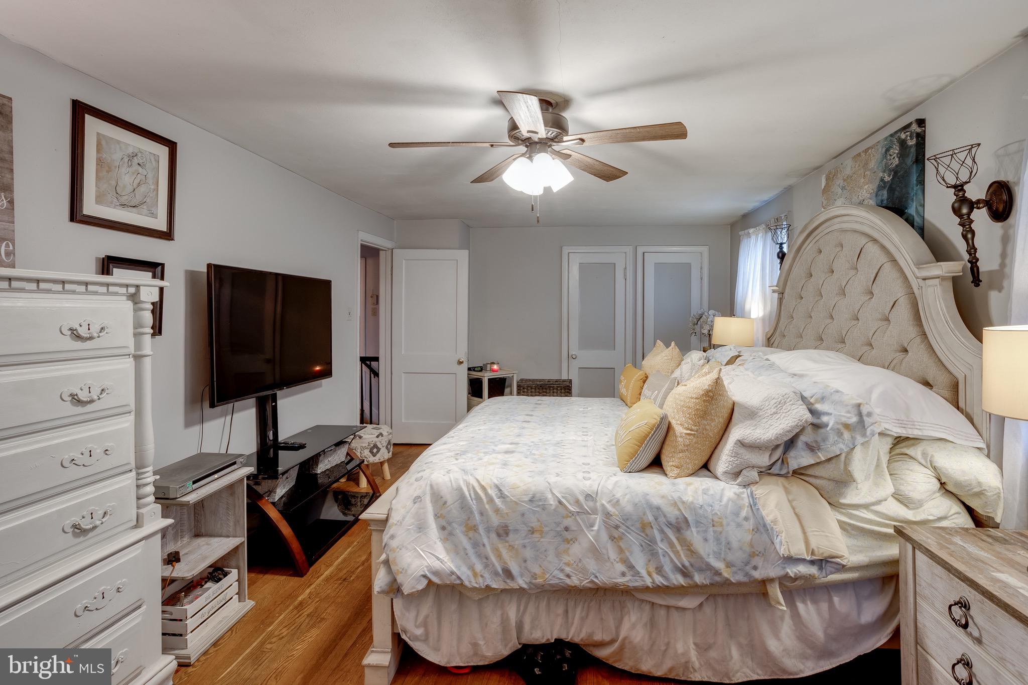 121 Tuttle Avenue Hamilton, NJ 08629 - Photo 14 of 27 Primary Bedroom