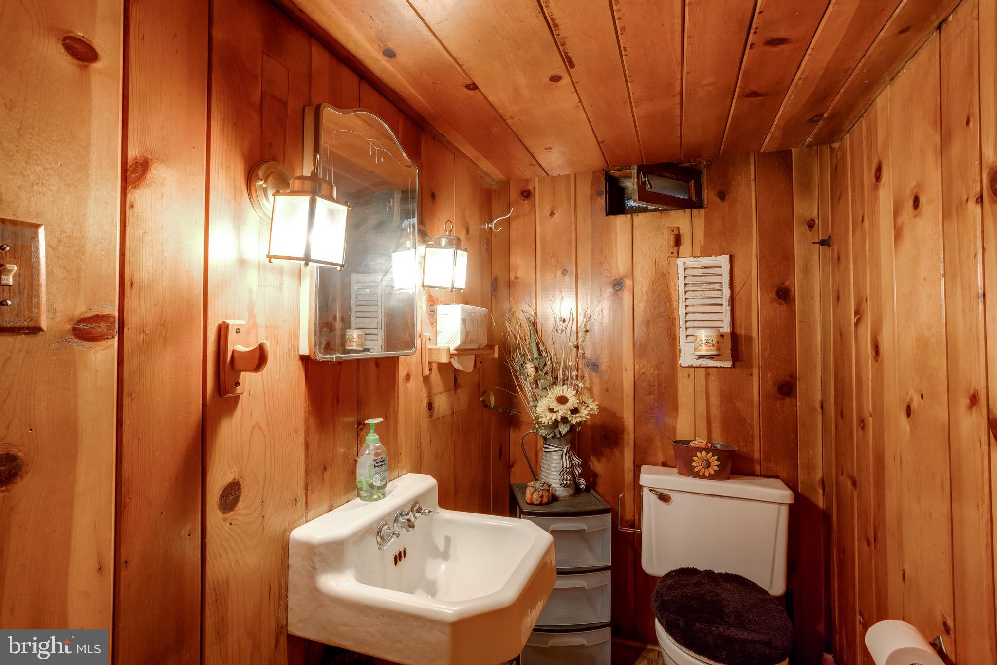 121 Tuttle Avenue Hamilton, NJ 08629 - Photo 23 of 27 Basement 1/2 bath