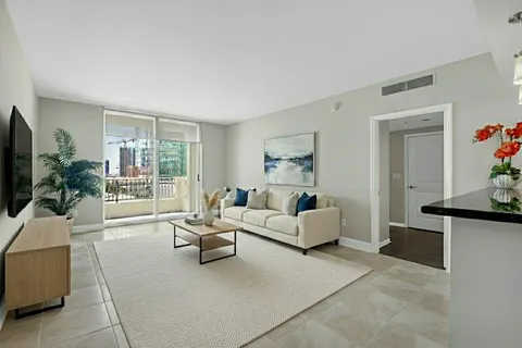 $665,000 | 403 South Sapodilla Avenue, Unit 511, West Palm Beach, FL 33401