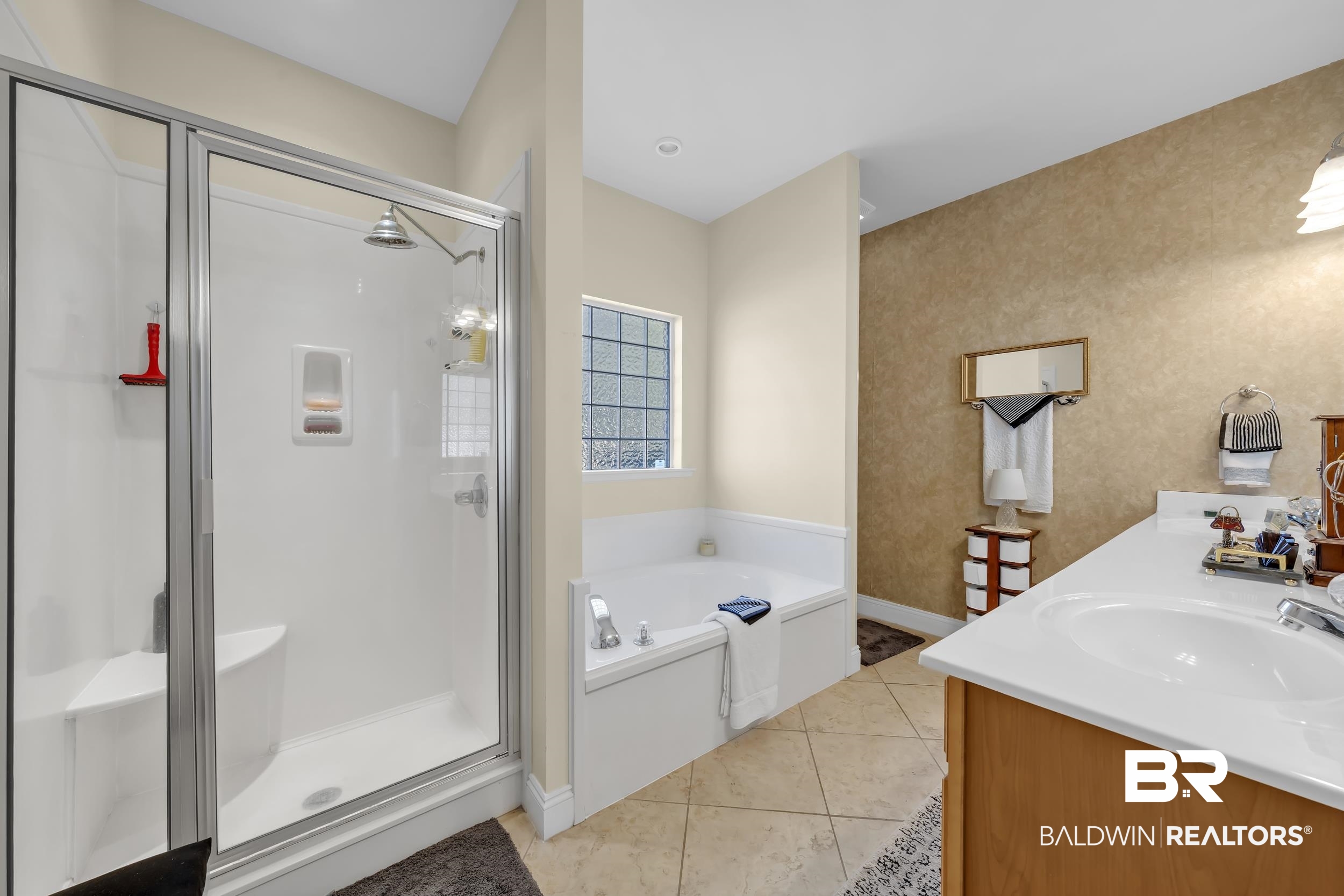 129 Mark Twain Loop Foley, AL 36535 - Photo 20 of 46 Primary Bathroom