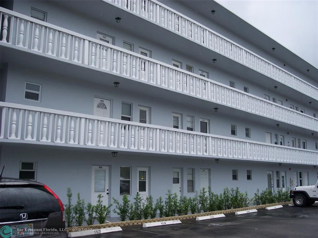 600 Northeast 2nd Street, Unit 208 Dania Beach, FL 33004 - Photo 28 of 29