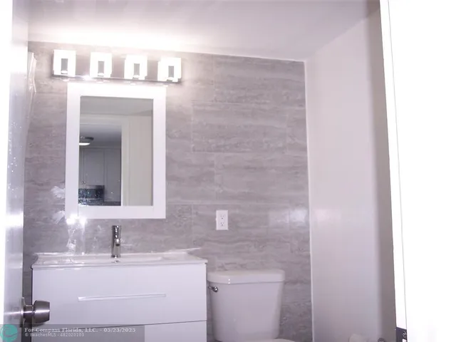 $179,000 | 600 Northeast 2nd Street, Unit 208, Dania Beach, FL 33004