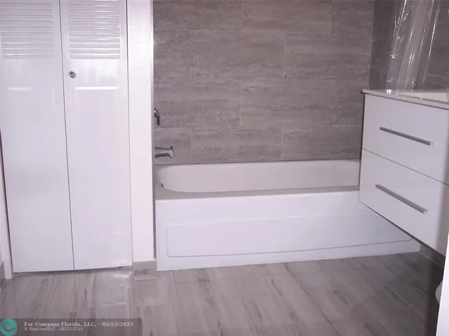 $179,000 | 600 Northeast 2nd Street, Unit 208, Dania Beach, FL 33004