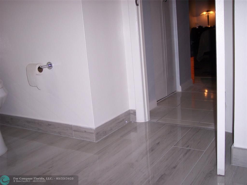 600 Northeast 2nd Street, Unit 208 Dania Beach, FL 33004 - Photo 9 of 29