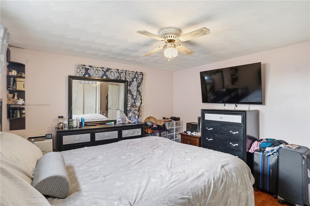 62 Hillcrest Avenue Pawtucket, RI 02860 - Photo 17 of 23