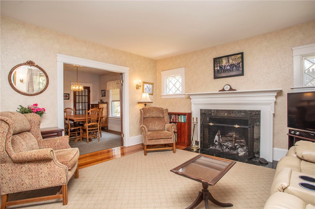 1102 Buttonwoods Avenue Warwick, RI 02886 - Photo 22 of 40