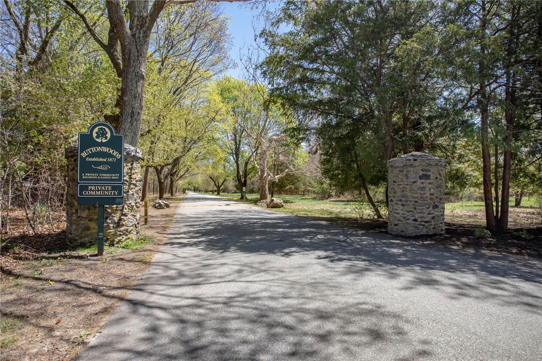 1102 Buttonwoods Avenue Warwick, RI 02886 - Photo 31 of 40