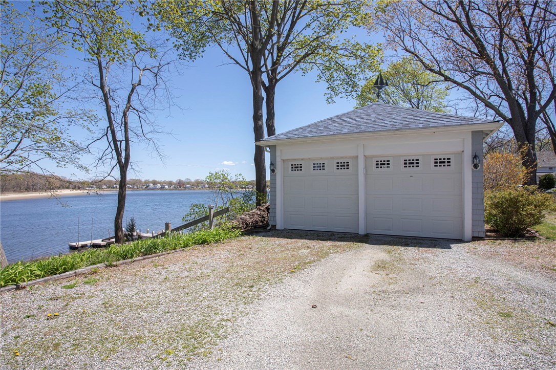 1102 Buttonwoods Avenue Warwick, RI 02886 - Photo 5 of 40