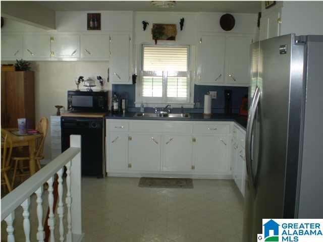 424 Alice Street Southwest Bessemer, AL 35022 - Photo 8 of 16