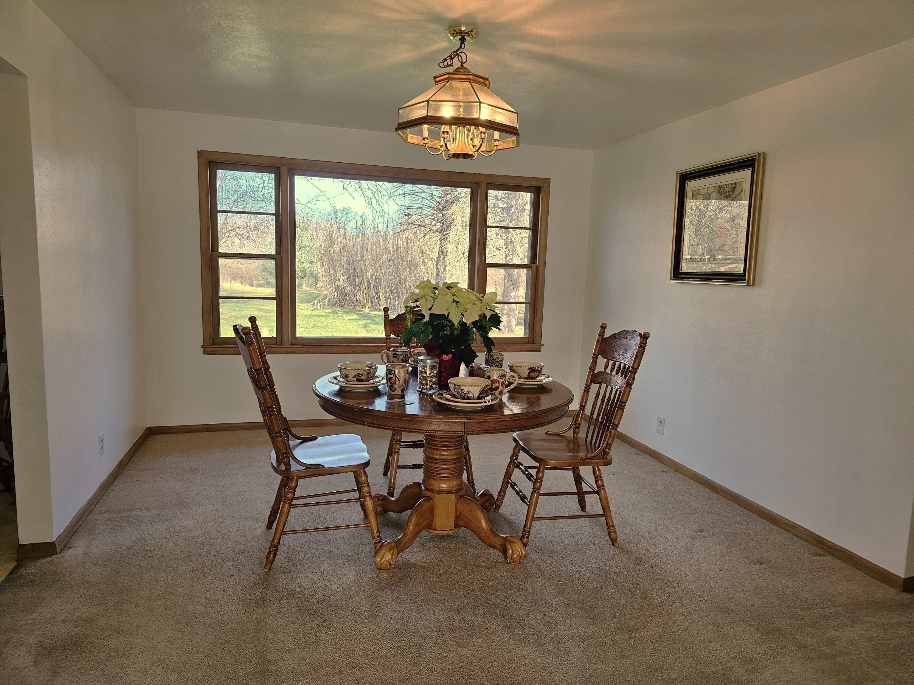 3005 Pipestone Road Benton Harbor, MI 49022 - Photo 5 of 10 Dining