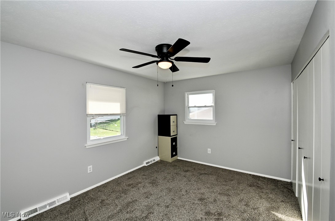 2526 Primewood Road Akron, OH 44305 - Photo 9 of 29 Owners suite adjecent to full bathroom