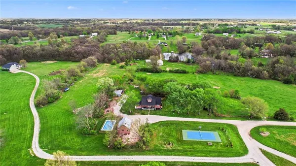 $565,000 | 7850 McGary Lane, Lawson, MO 64062