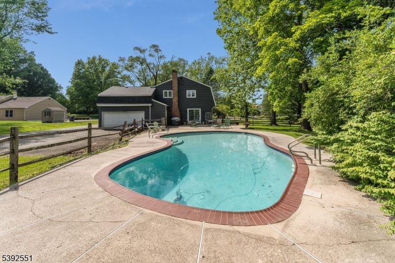 5 Brookfield Way Mendham, NJ 07945 - Photo 9 of 17