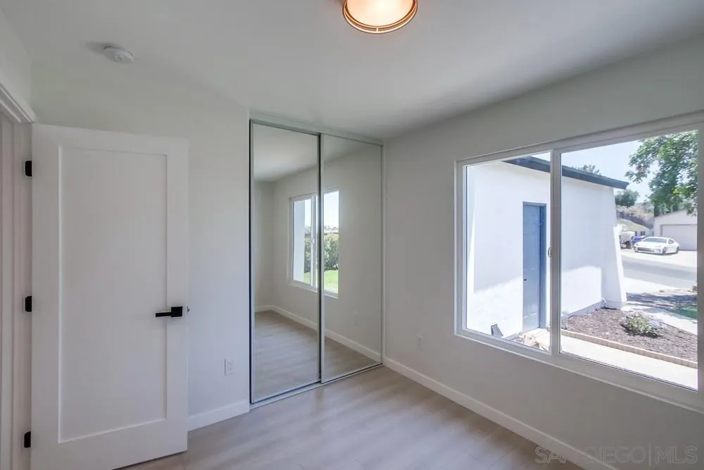 12736 Roberto Way Poway, CA 92064 - Photo 17 of 34 a view of entryway with bathroom