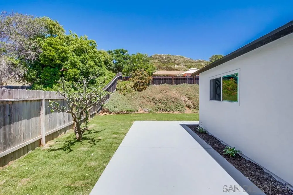 12736 Roberto Way Poway, CA 92064 - Photo 29 of 34 a view of a backyard with pathway