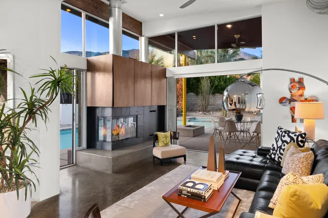 $1,210,000 | 2555 North Junipero Avenue, Palm Springs, CA 92262