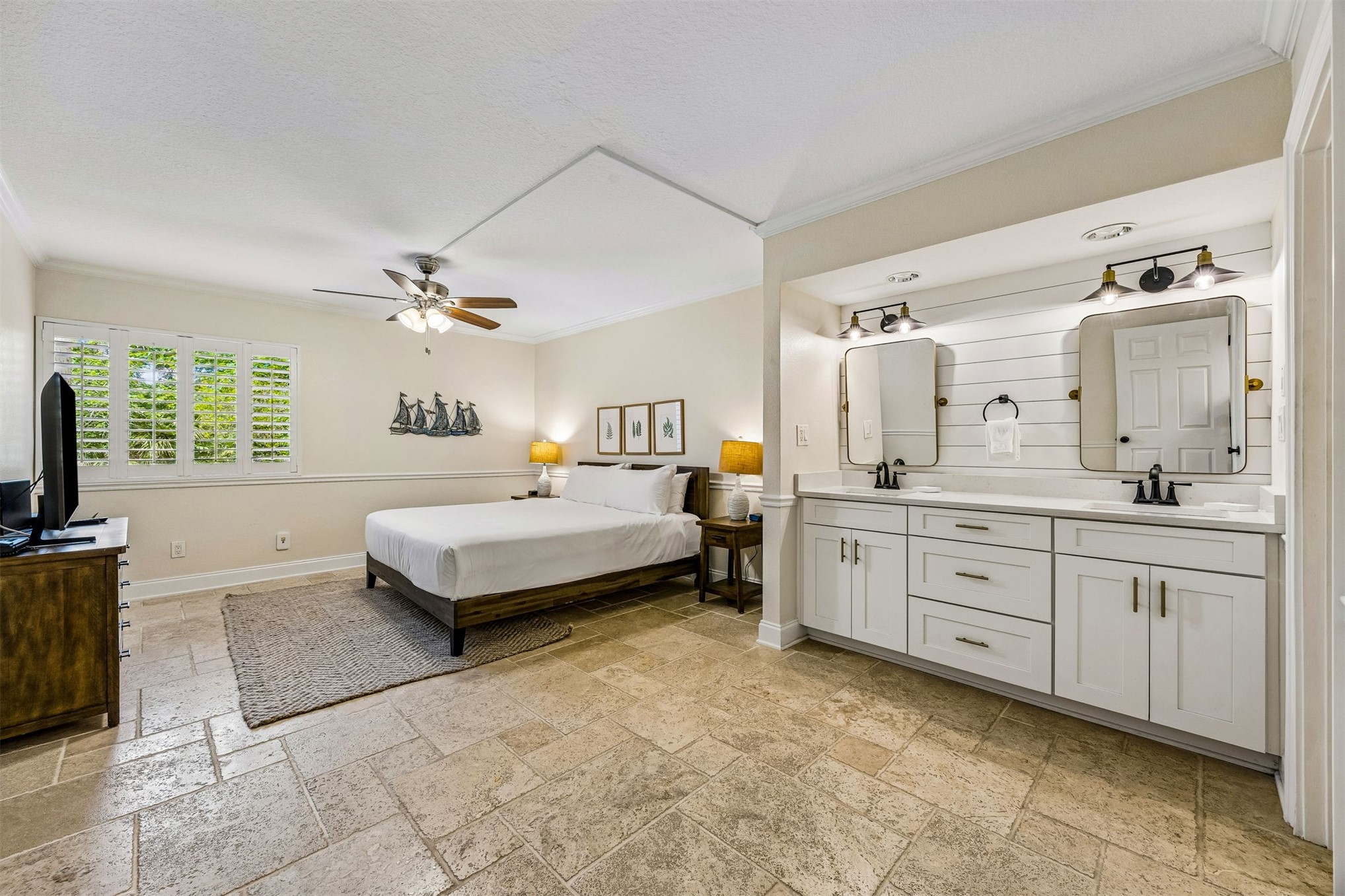 2013 Beachwood Road Fernandina Beach, FL 32034 - Photo 11 of 42 Primary Suite