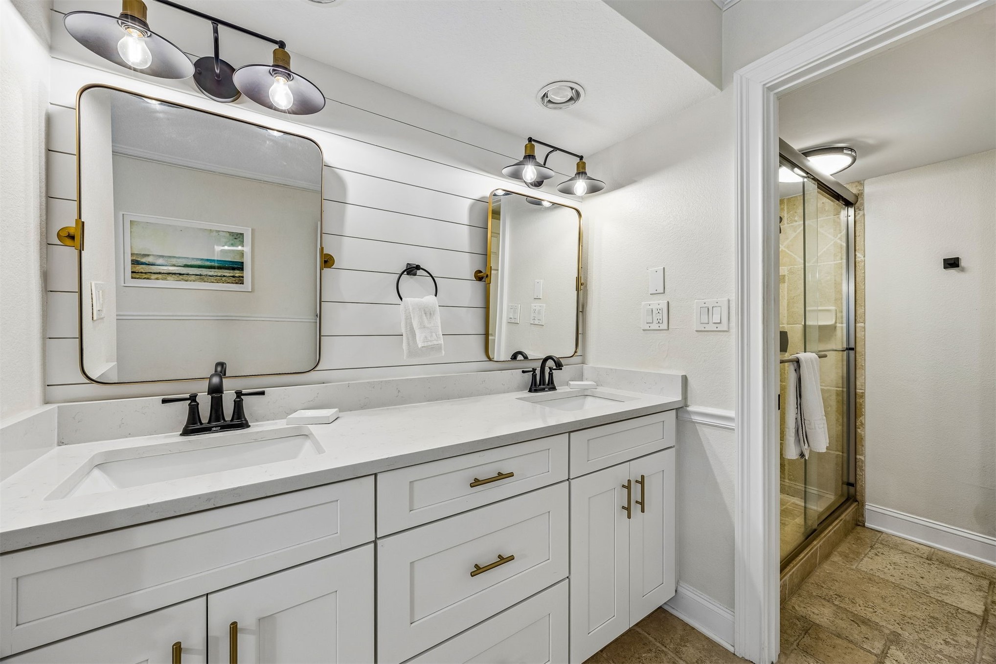 2013 Beachwood Road Fernandina Beach, FL 32034 - Photo 13 of 42 Primary Bathroom