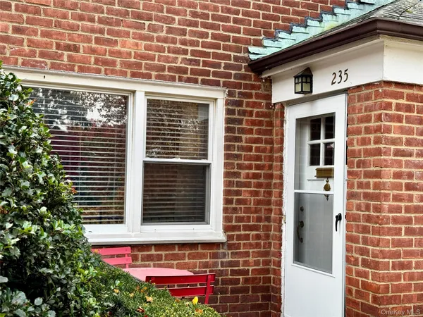$260,000 | 235 South Buckhout Street, Unit 235, Irvington, NY 10533