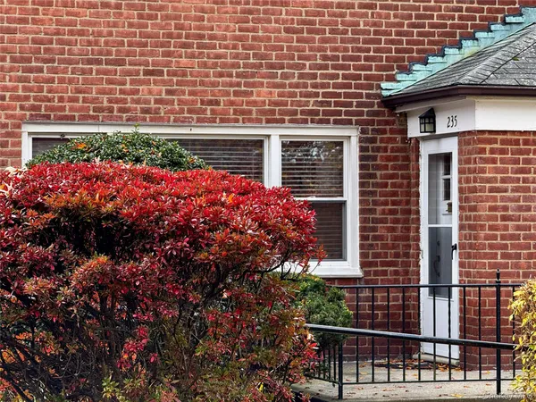 $260,000 | 235 South Buckhout Street, Unit 235, Irvington, NY 10533