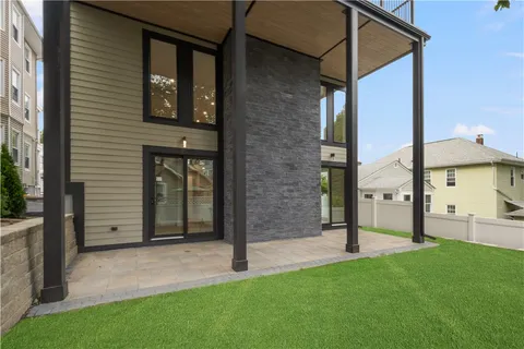 $1,395,000 | 43 12th Street, Unit A, Providence, RI 02906