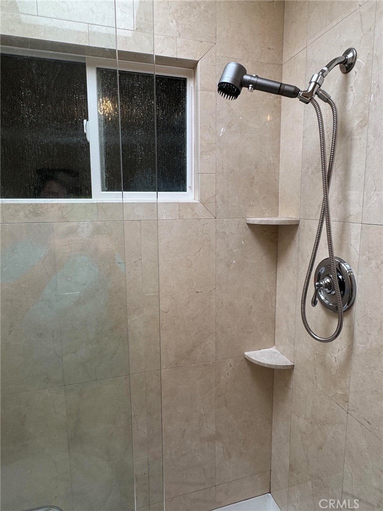 1273 South Rice Road, Unit 11 Ojai, CA 93023 - Photo 31 of 65 Hall Bathroom Shower
