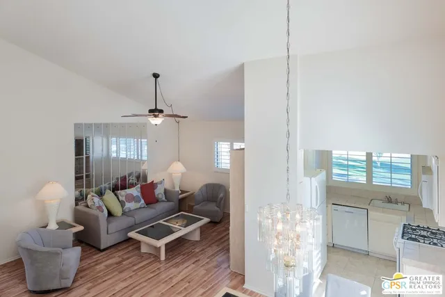 $329,000 | 1300 South Camino Real, Palm Springs, CA 92264