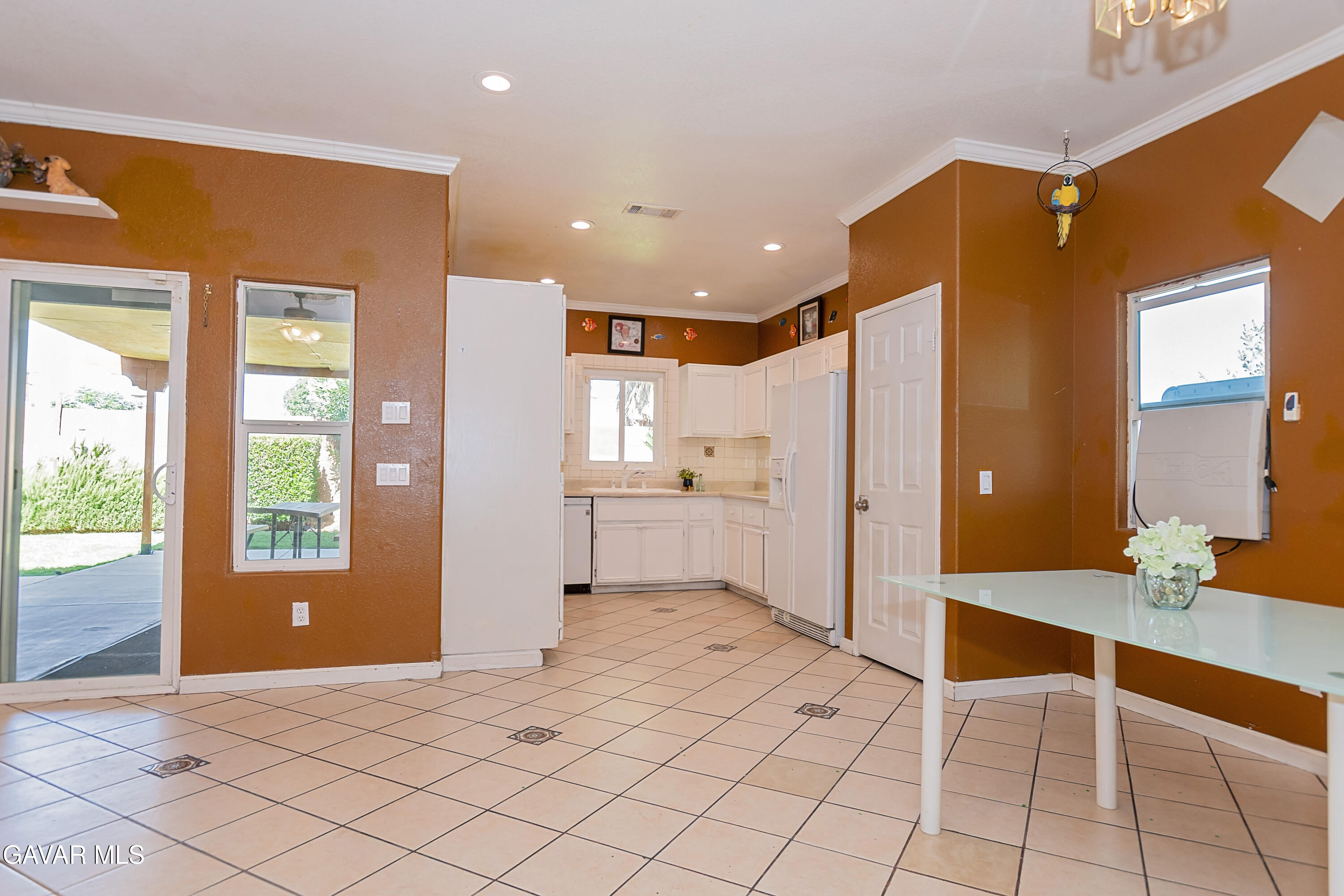 43963 Glenraven Road Lancaster, CA 93535 - Photo 4 of 35 SFP_2301